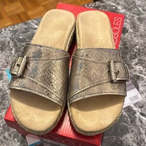 Aerosoles glorify sandals